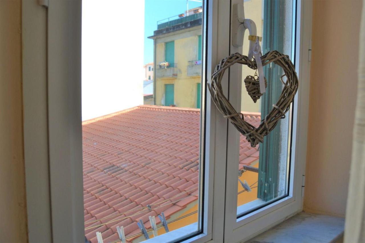 Appartamento Centro Citta Free Private Car Parking Livorno Buitenkant foto